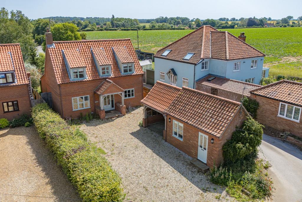 4 bedroom detached house to rent