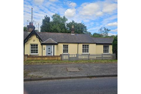 3 bedroom semi-detached bungalow for sale, Watling Street, Radlett, WD7