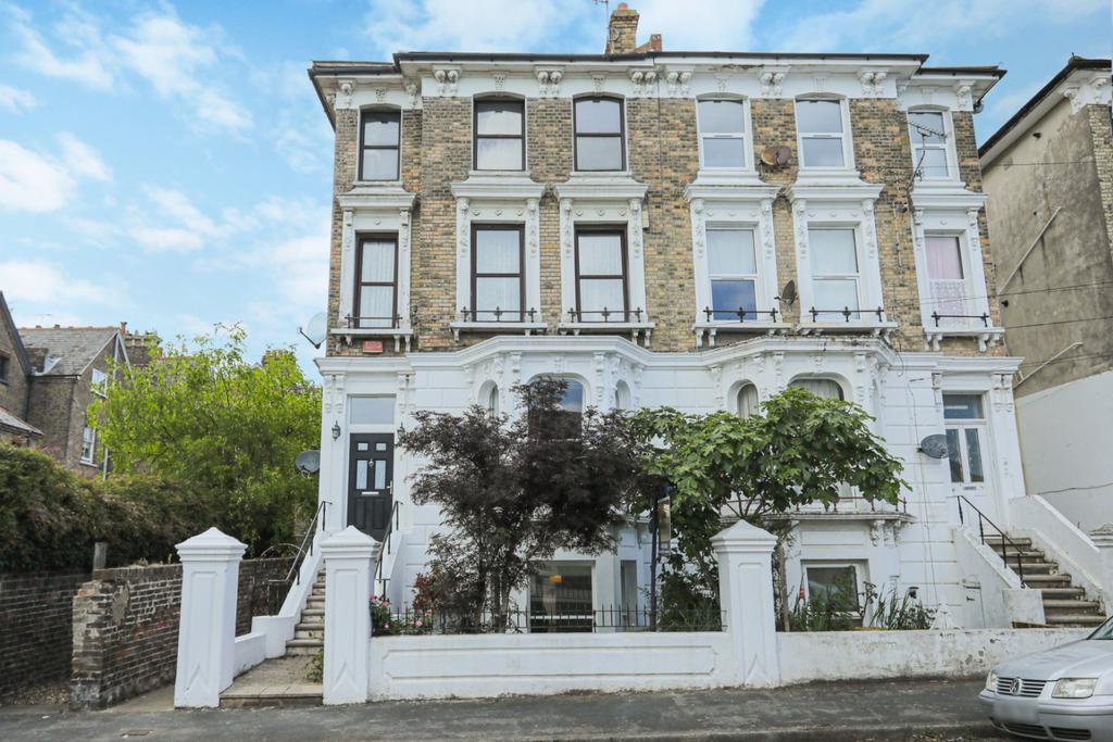5 bedroom end of terrace house for sale