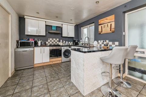 2 bedroom end of terrace house for sale, High Street, Paddock, Huddersfield
