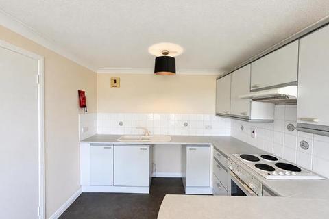 2 bedroom flat to rent, Launceston, Cornwall PL15