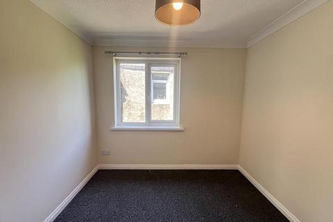 2 bedroom flat to rent, Launceston, Cornwall PL15