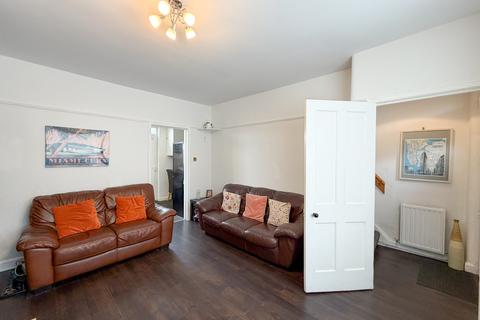 2 bedroom end of terrace house for sale, Lancaster Avenue, Stalybridge, SK15