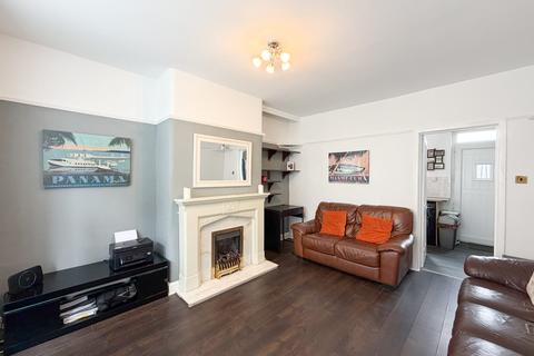 2 bedroom end of terrace house for sale, Lancaster Avenue, Stalybridge, SK15