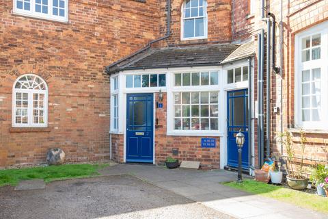 2 bedroom flat for sale, Irthlingborough Road, Wellingborough, NN8
