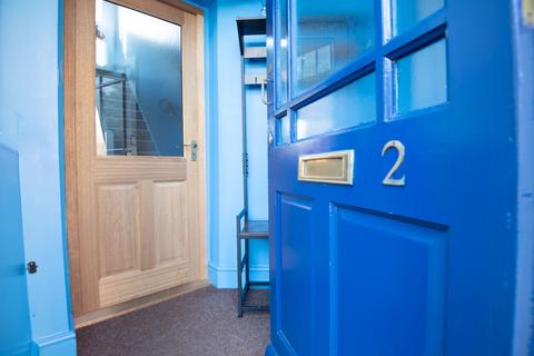 2 bedroom flat for sale, Irthlingborough Road, Wellingborough, NN8