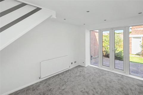 3 bedroom terraced house for sale, Elm Way, London, N11