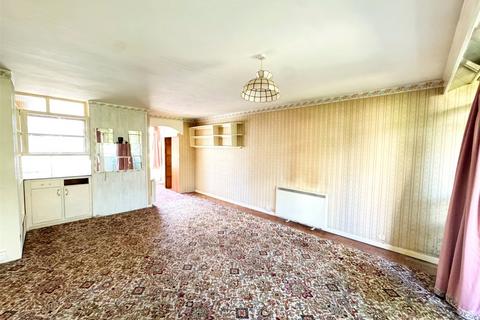 2 bedroom apartment for sale, Hill View Court, Woking, Surrey