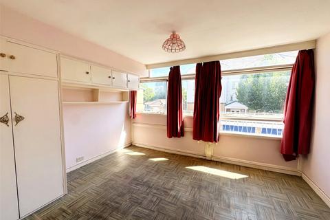 2 bedroom apartment for sale, Hill View Court, Woking, Surrey