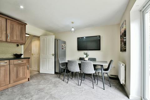 4 bedroom end of terrace house for sale, Lawnhurst Avenue, Manchester, M23