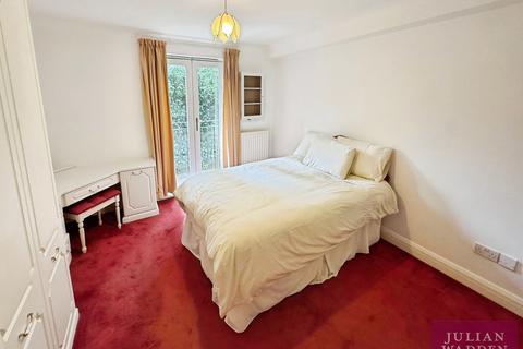 2 bedroom flat for sale, Olive Shapley Avenue, Didsbury, Manchester, M20