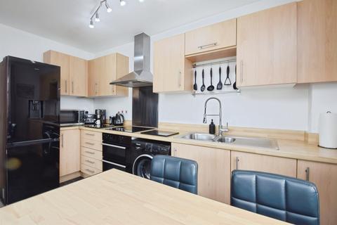 2 bedroom flat for sale, Wild Field, Bridgend