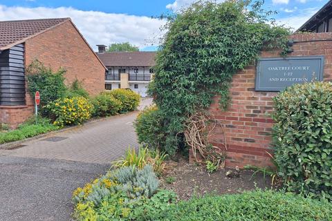 2 bedroom retirement property for sale, Oaktree Court, Milton Keynes MK15