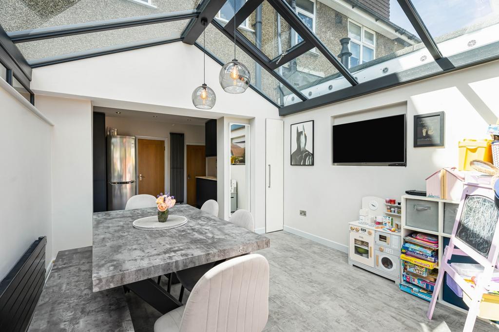 Kitchen/Conservatory