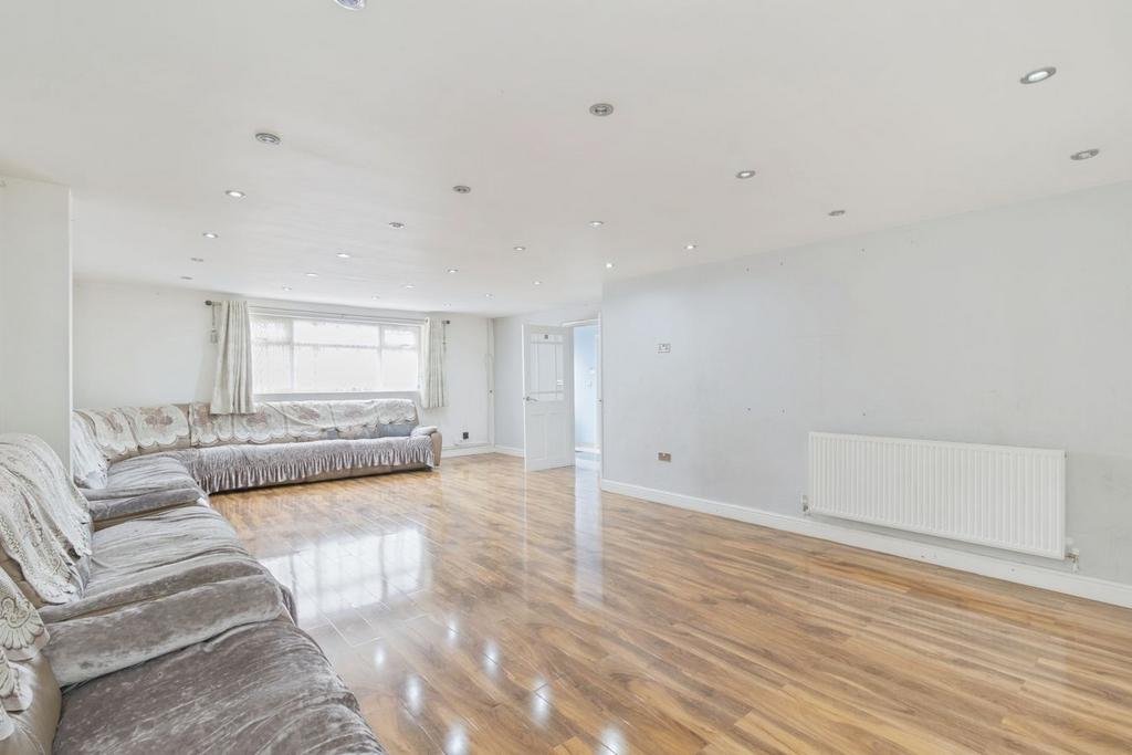 House in Leicester, City of Leicester - View 6