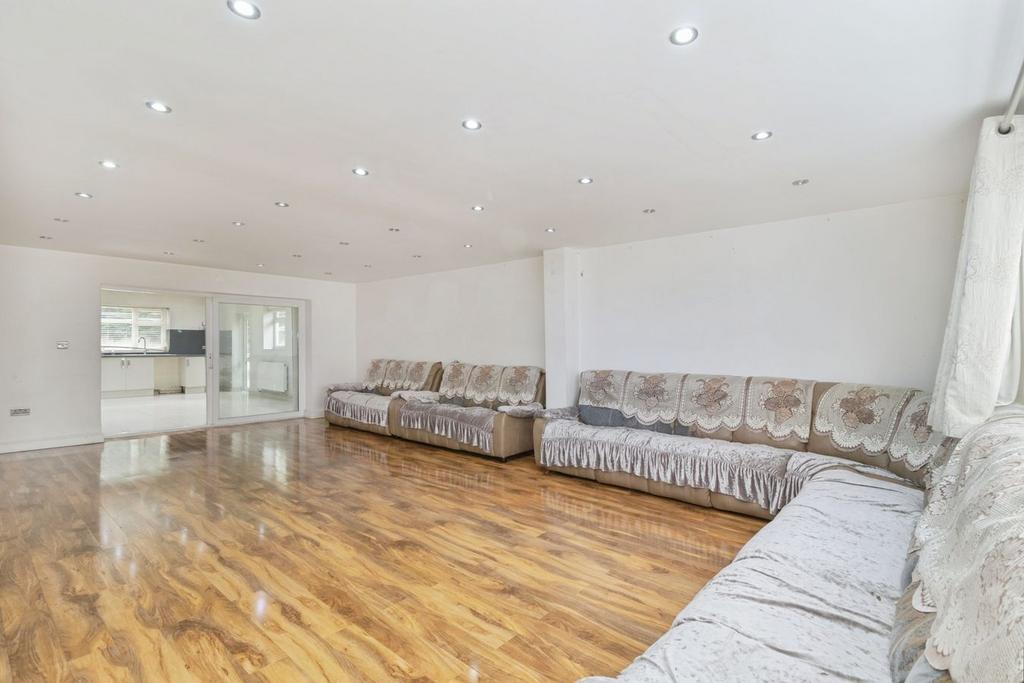 House in Leicester, City of Leicester - More