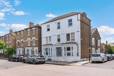 Shaftesbury Road, London, N19