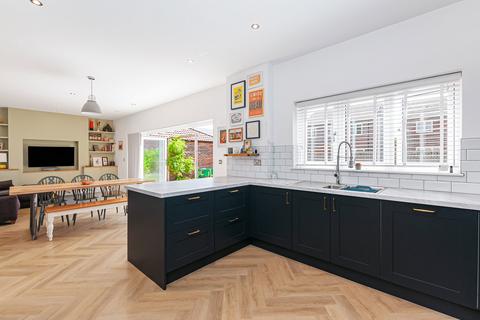 5 bedroom detached house for sale, Hale Close, Hull HU10