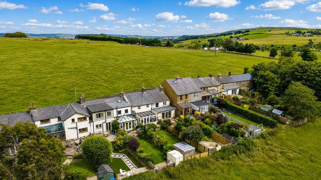 2 bedroom cottage for sale