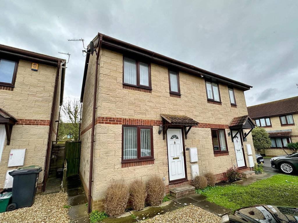 2 bedroom semi-detached house to rent