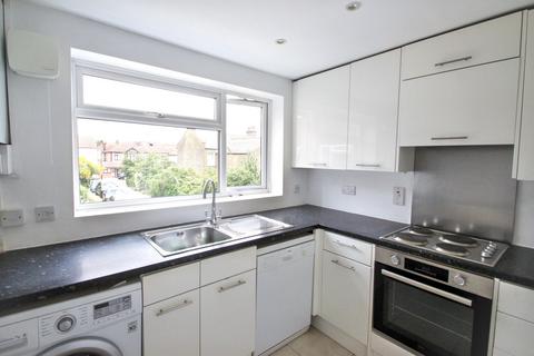 2 bedroom apartment for sale, Horn Lane, Woodford Green, IG8