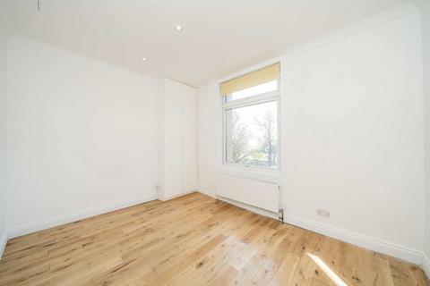 1 bedroom flat to rent, Chiswick High Road, London W4