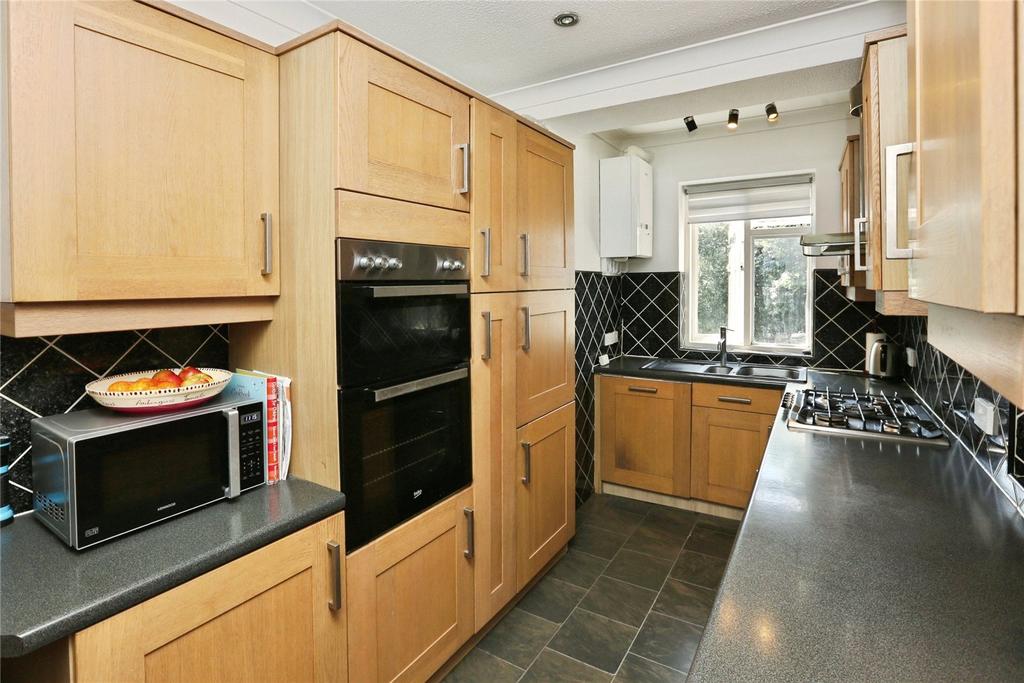 House in Southampton, Merry Oak - More