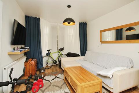 3 bedroom terraced house for sale, Claremont Road, Rugby