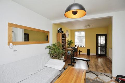 3 bedroom terraced house for sale, Claremont Road, Rugby