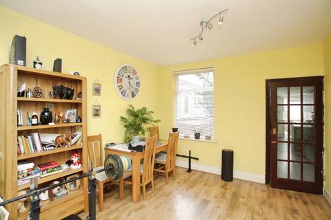 3 bedroom terraced house for sale, Claremont Road, Rugby
