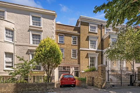2 bedroom terraced house to rent, Hamilton Terrace, London, NW8