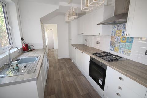 2 bedroom end of terrace house to rent, Pytchley Road, Rushden, NN10
