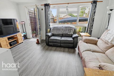 2 bedroom terraced house for sale, Limes Avenue, Chigwell