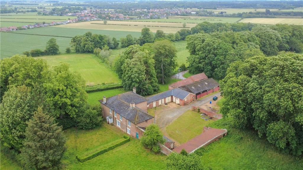 Lot 1 - Bassett House Farm, Thorpe Bassett, Malton, North Yorkshire, YO17 - View 3