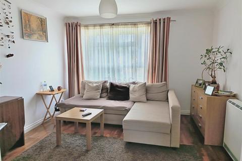 Graveney Grove, Penge, SE20