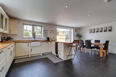 4 bedroom semi-detached house for sale, Park Street Lane, Park Street, St. Albans, AL2