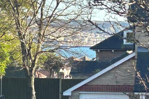 2 bedroom flat for sale, Cross Road, Weymouth, Dorset, DT4