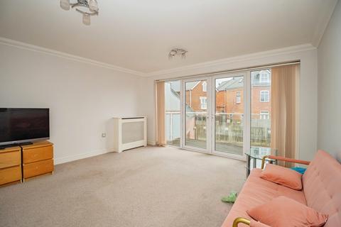 2 bedroom flat for sale, Cross Road, Weymouth, Dorset, DT4