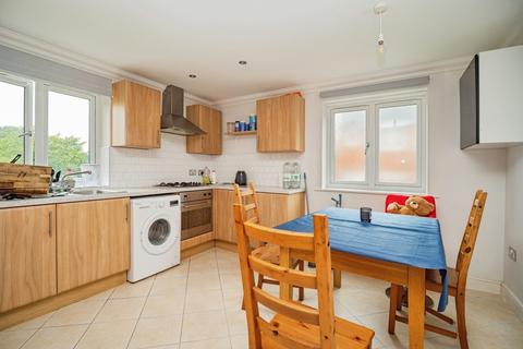 2 bedroom flat for sale, Cross Road, Weymouth, Dorset, DT4