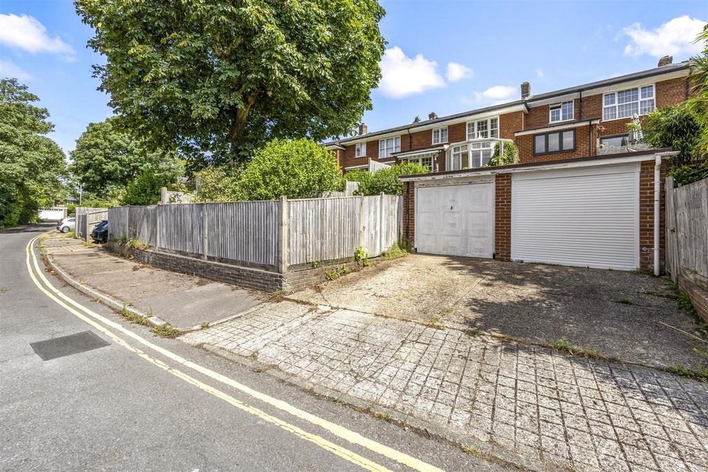 House in Brighton, Withdean - View 2