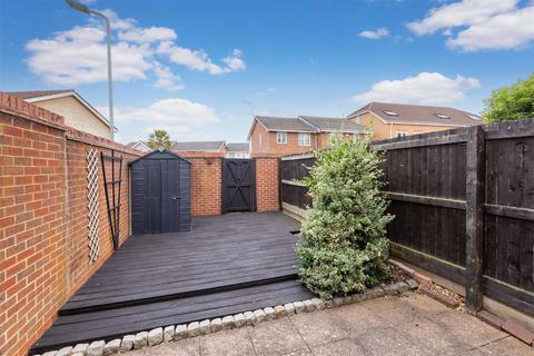 2 bedroom end of terrace house for sale, Palace Close, Cippenham