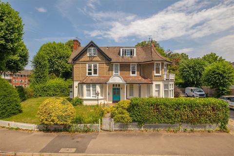 Lovelace Gardens, Surbiton KT6