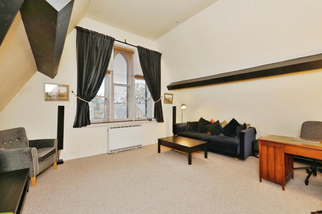 Apartment in Sheffield, South Yorkshire - View 3
