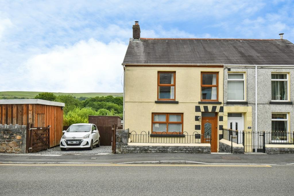 2 bedroom semi-detached house for sale