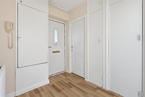 1 bedroom apartment for sale, Lambourne Gardens, Barking, Essex