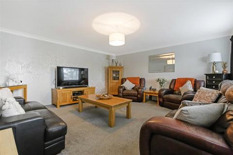 4 bedroom detached house for sale, Garnqueen Crescent, Glenboig, Coatbridge, North Lanarkshire, ML5
