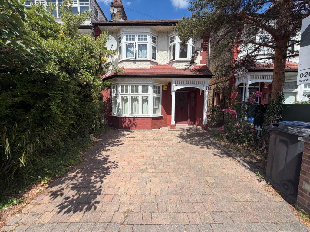 4 bedroom terraced house to rent