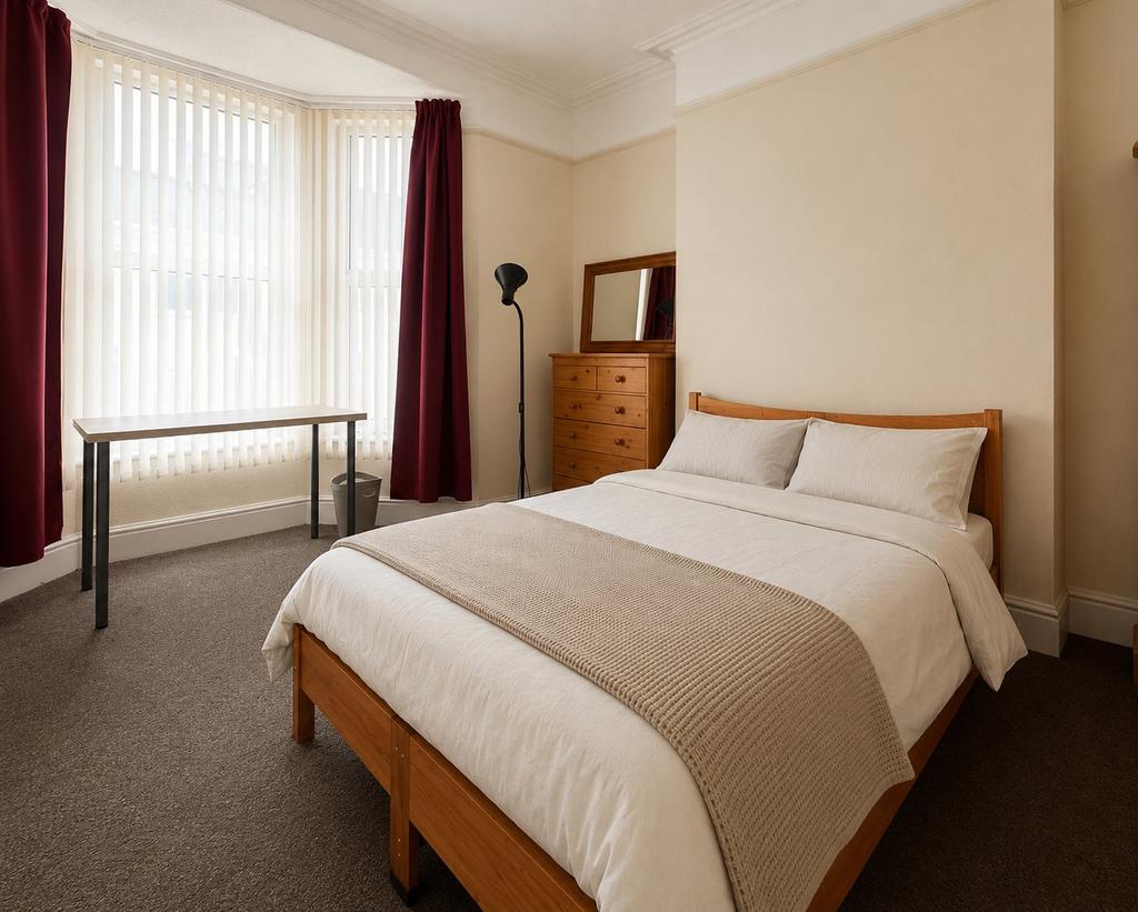 1 bedroom in a house share to rent