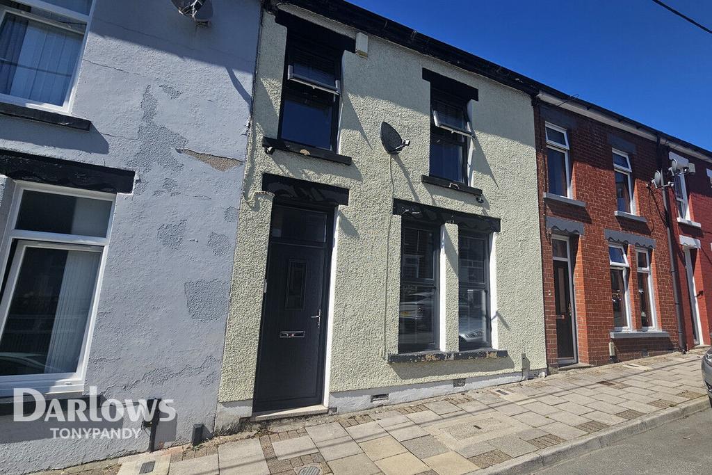 4 bedroom terraced house for sale