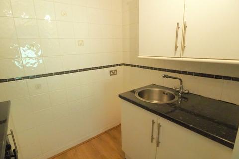 1 bedroom flat to rent, Park Road, Buxton, SK17